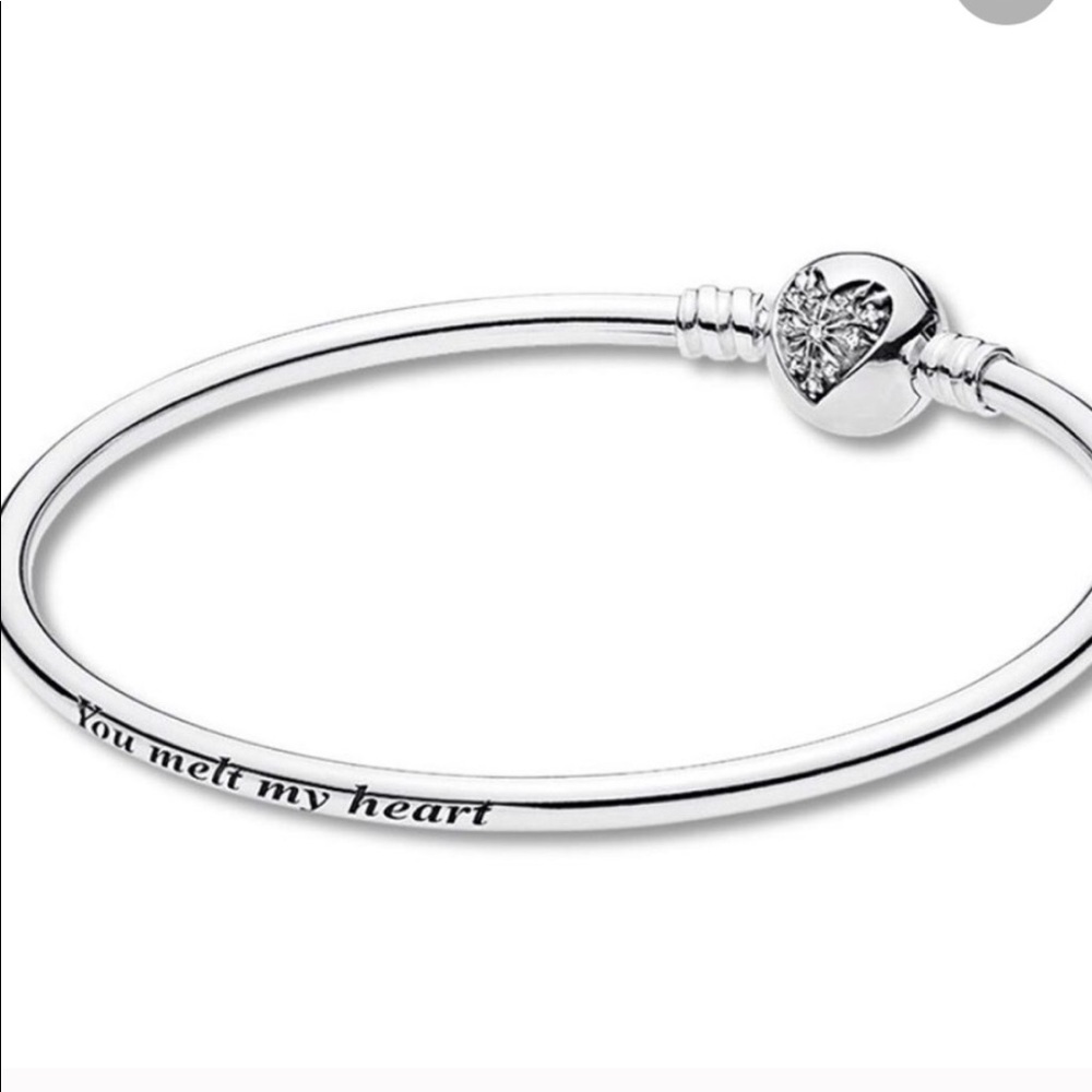 Authentic Pandora Limited Edition You Melt My Heart Bangle Bracelet EUC